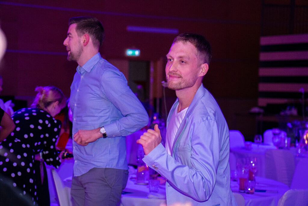 “Love Is in the Air” Dinner and Party