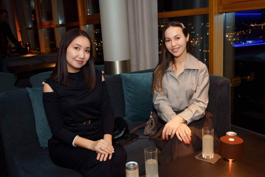 SkyLine Bar Party